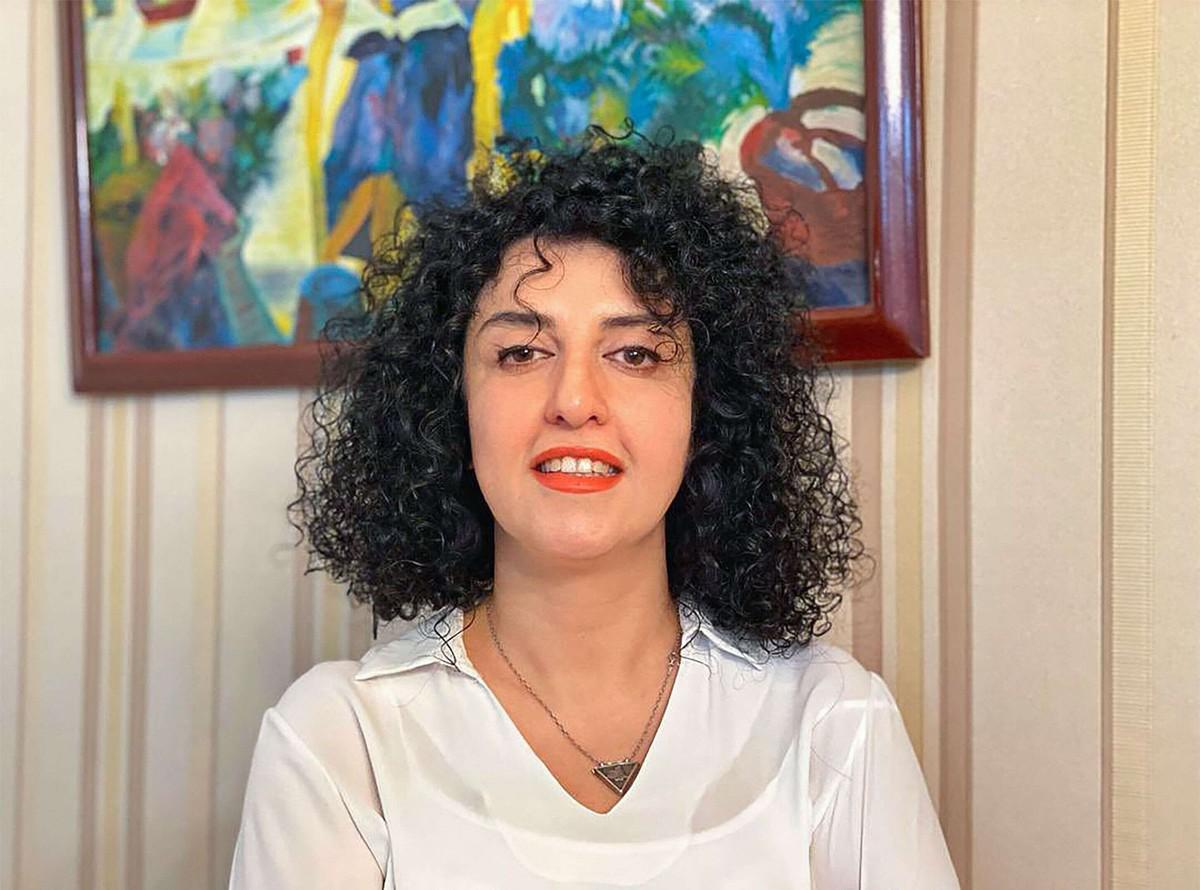منح جائزة نوبل للسلام لنرجس محمدي يسلط الضوء على شجاعة وتصميم المرأة الإيرانية