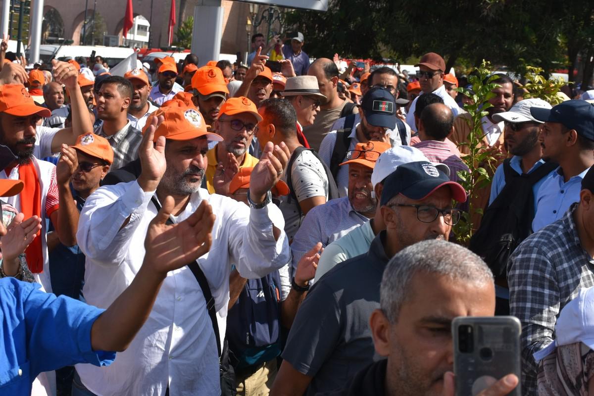 حزب العدالة والتنمية الاسلامي المغربي يستثمر سياسيا التوتر بين وزارة التعليم والاساتذة 