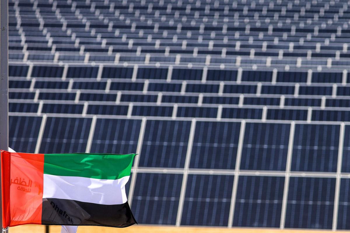الإمارت تعزز ريادتها في مشاريع الطاقة النظيفة