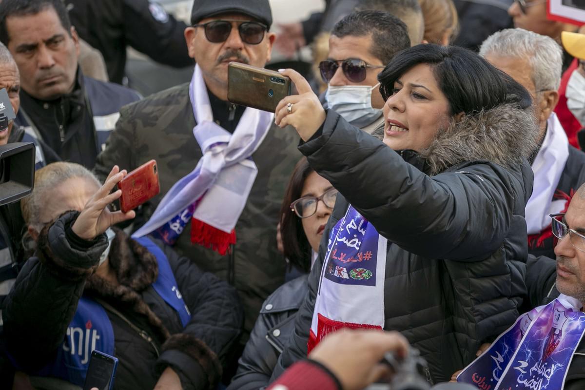 عبير موسي في محاولة جديدة لترقيع شعبيها  