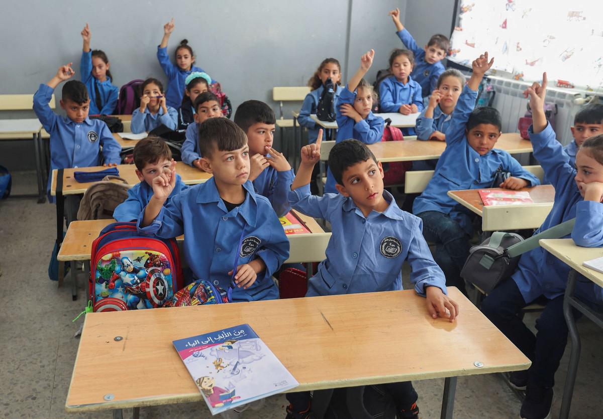 من المهم عودة الأطفال إلى المدارس حتى ولو كانوا نازحين