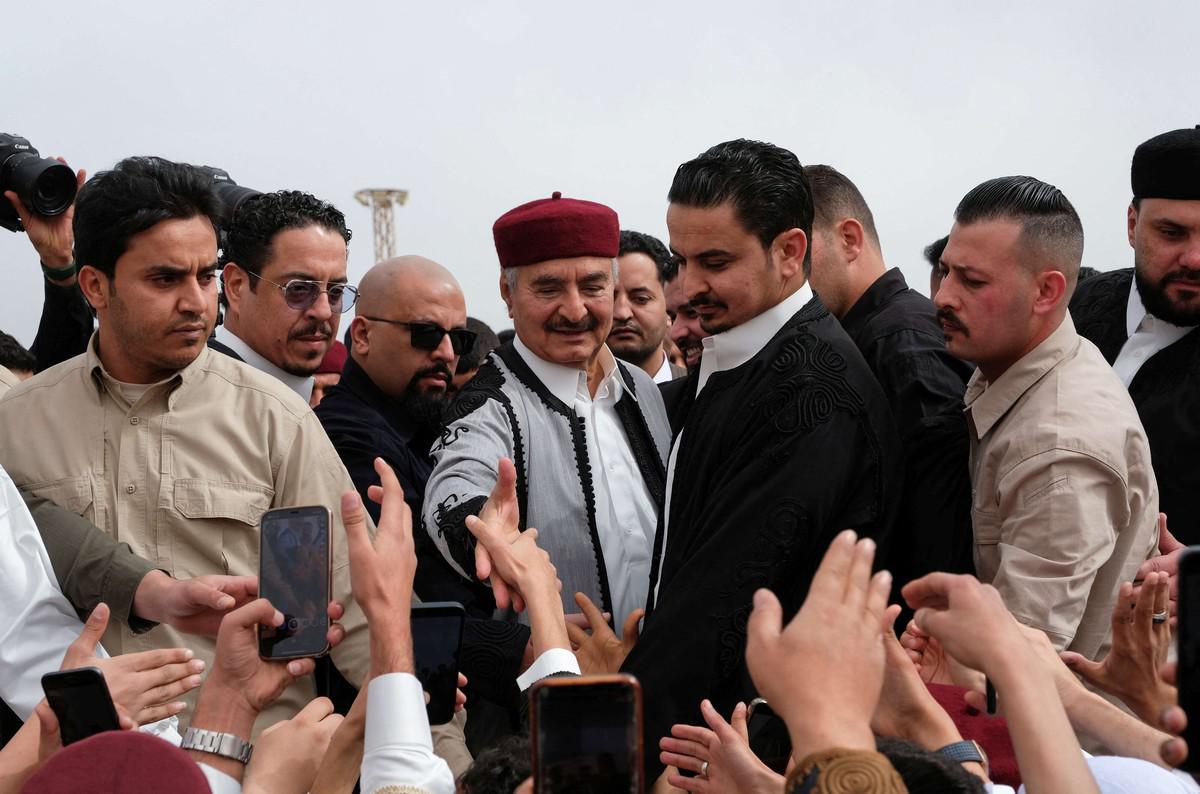 عائلة حفتر تنفتح على كل الاتجاهات