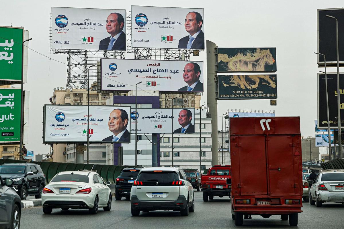 السيسي يبدو الأوفر حظا 