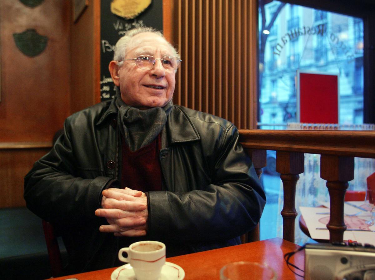 سجن لنحو عقدين في زمن بشار الأسد