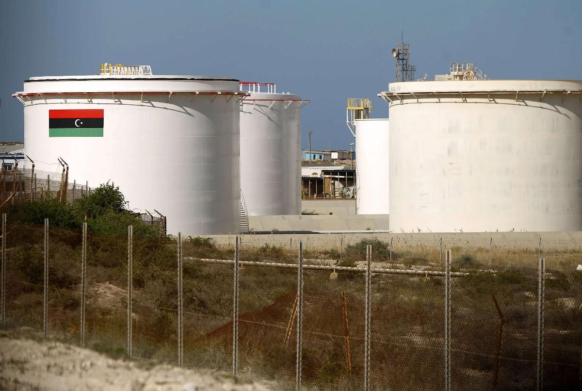 النفط بات عائقا أمام الاستقرار في ليبيا