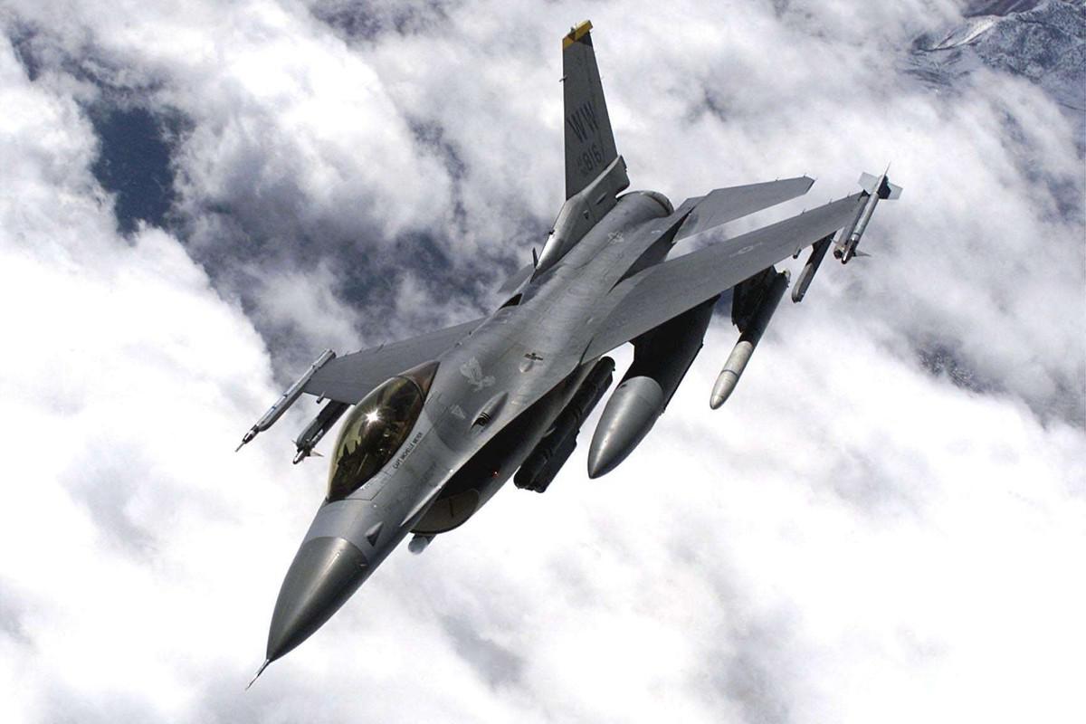 عملية بيع مقاتلات اف 16 توقفت لشهور بسبب رفض تركيا الموافقة على انضمام السويد إلى الناتو