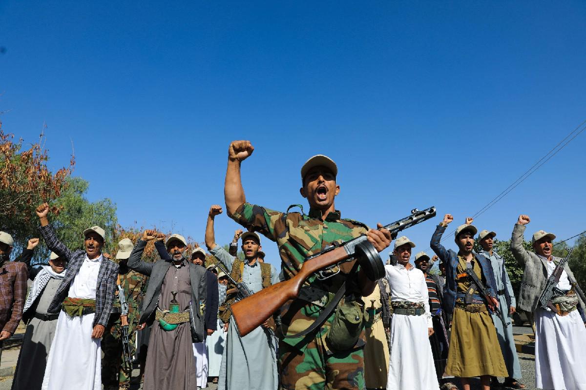 الحوثيون يستمرون في المناورات السياسية