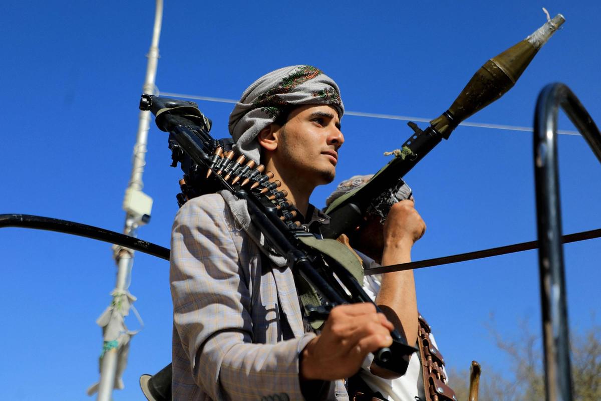 الحوثيون يوسعون دائرة الأعداء