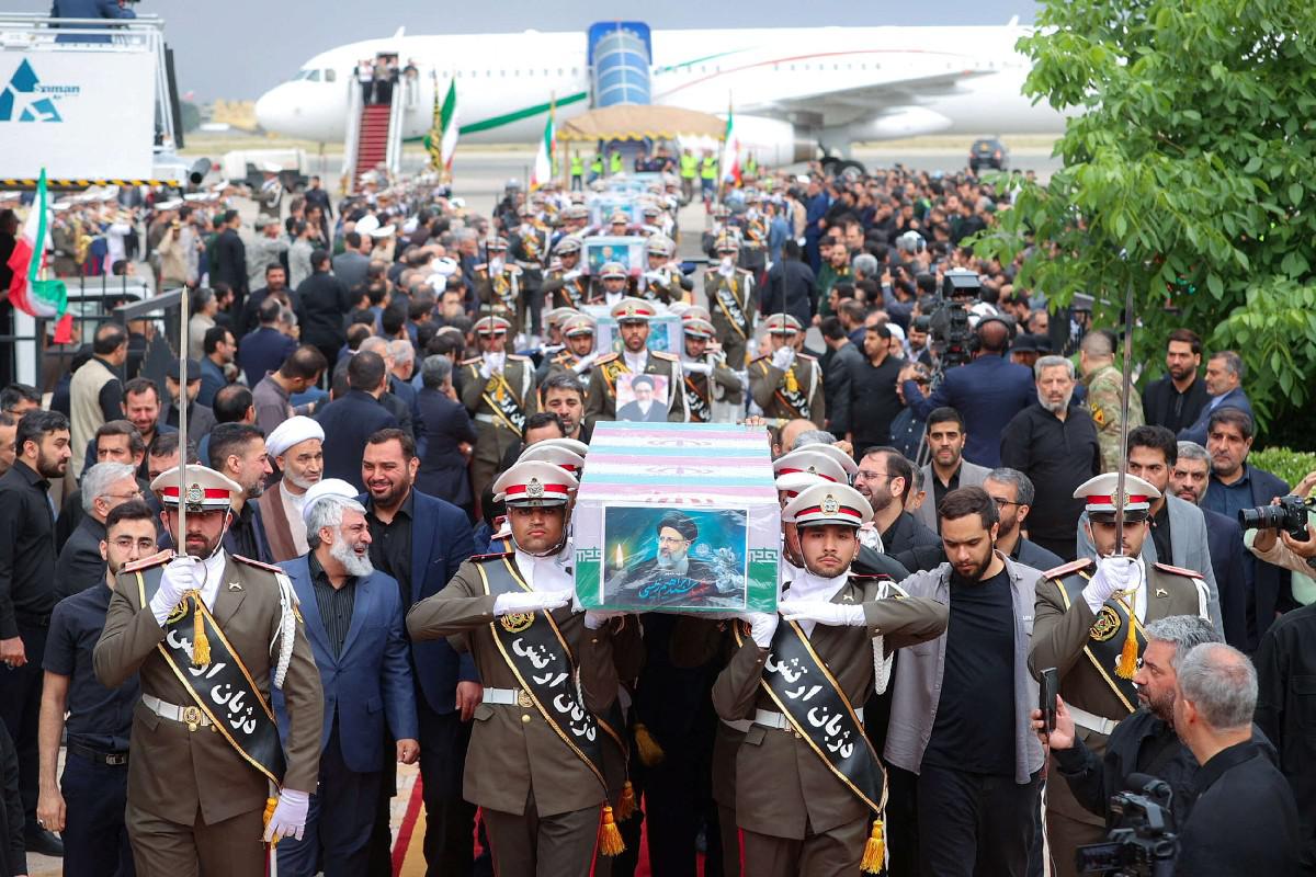تباين شديد في حالة الحزن الشعبي مقارنة بجنازات سابقة لشخصيات إيرانية بارزة  