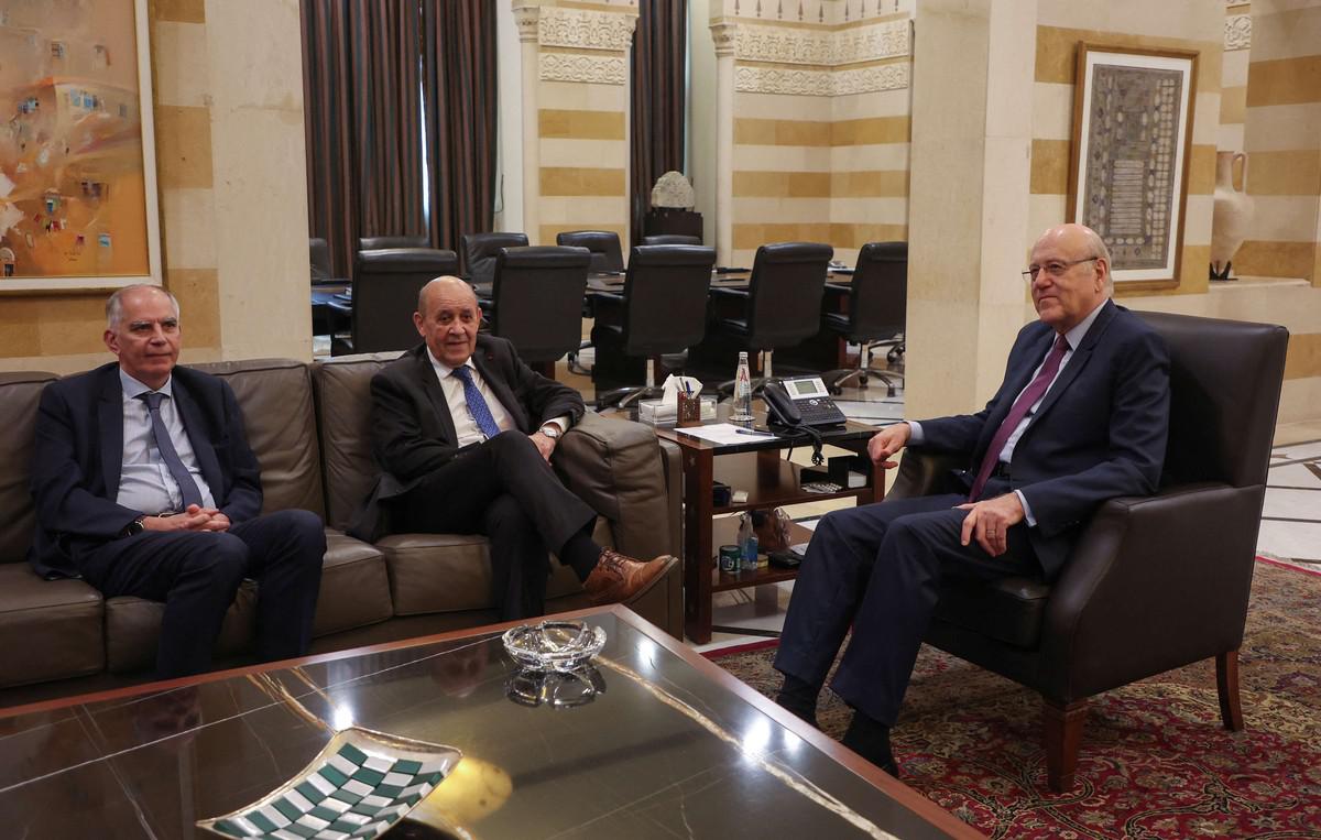 مساعي لودريان لحلحلة الأزمة اللبنانية تصطدم بحائط مسدود