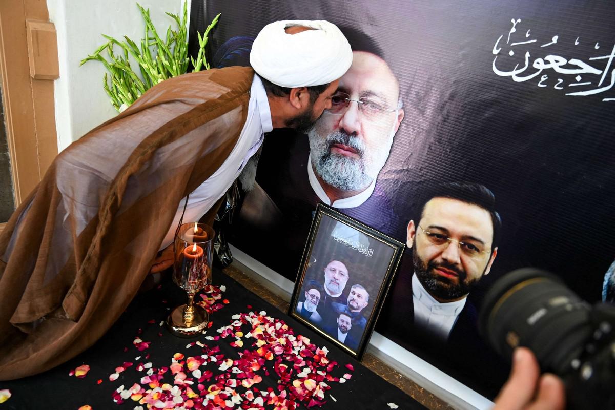 رئيسي كان مرشحا قويا لخلافة خامنئي