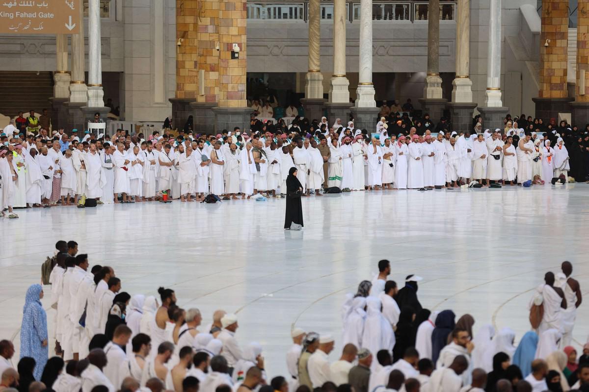 السعودية تؤكد أن الجميع سواسية في الحج