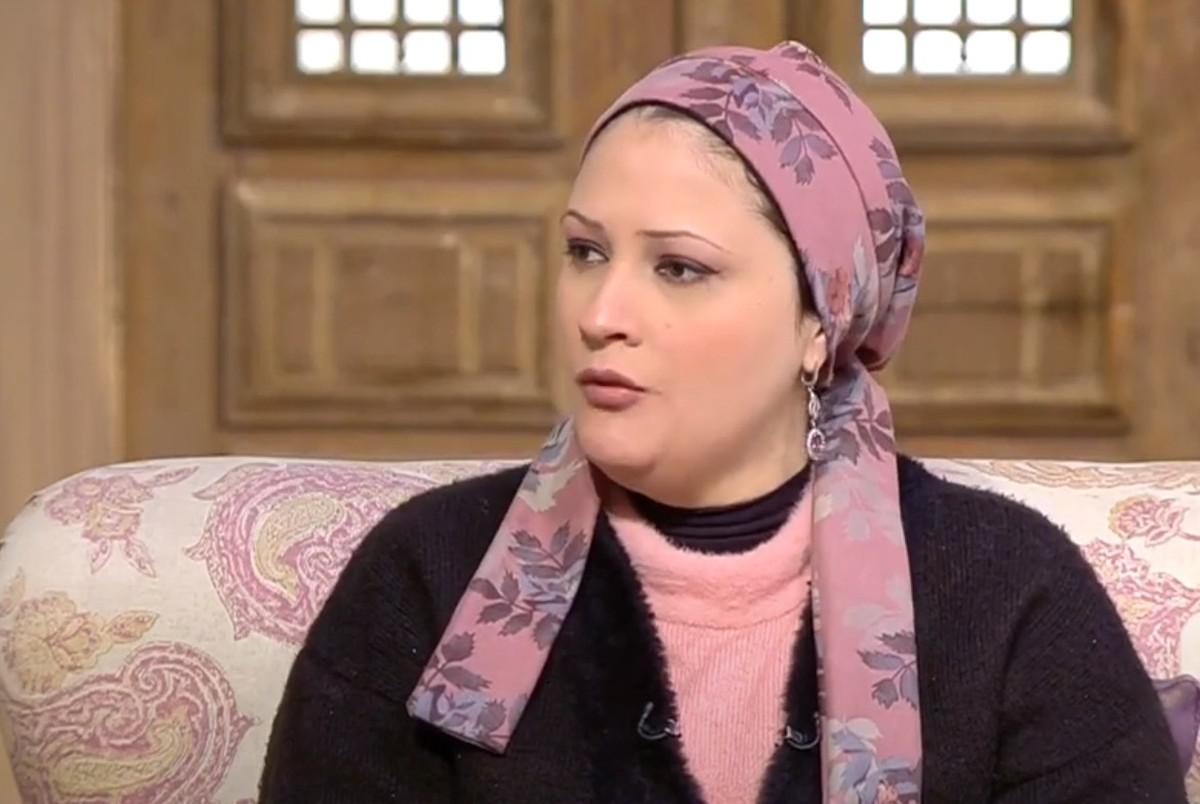 لغة دافئة وأسلوب سردي مكثف يحمل من عفوية وتلقائية الكاتبة الكثير