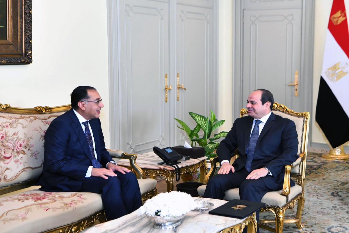 السيسي يكلف مدبولي بتشكيل حكومة جديدة  