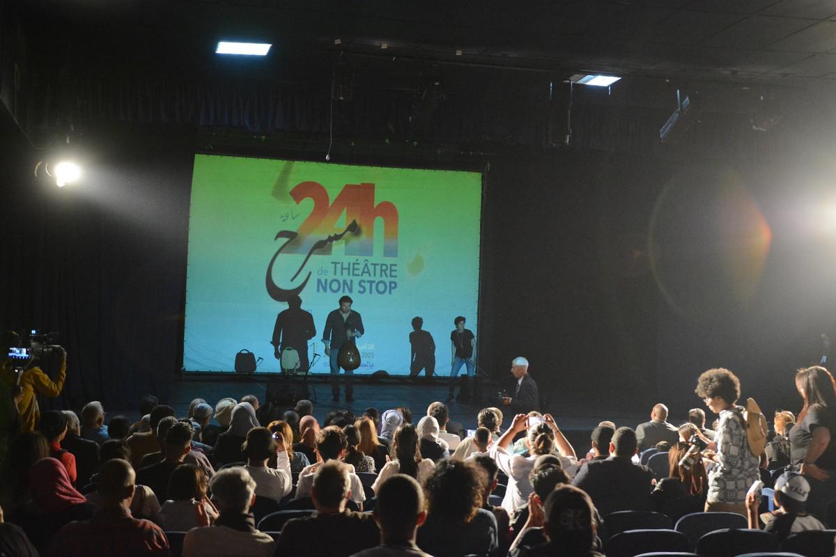 '24 ساعة مسرح'