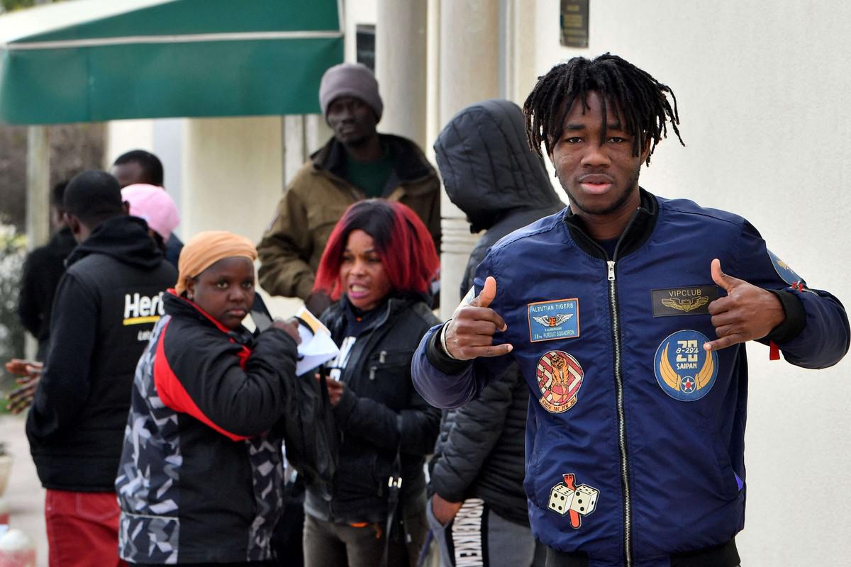 تونس تواجه أعباء كبيرة بسبب ملف المهاجرين