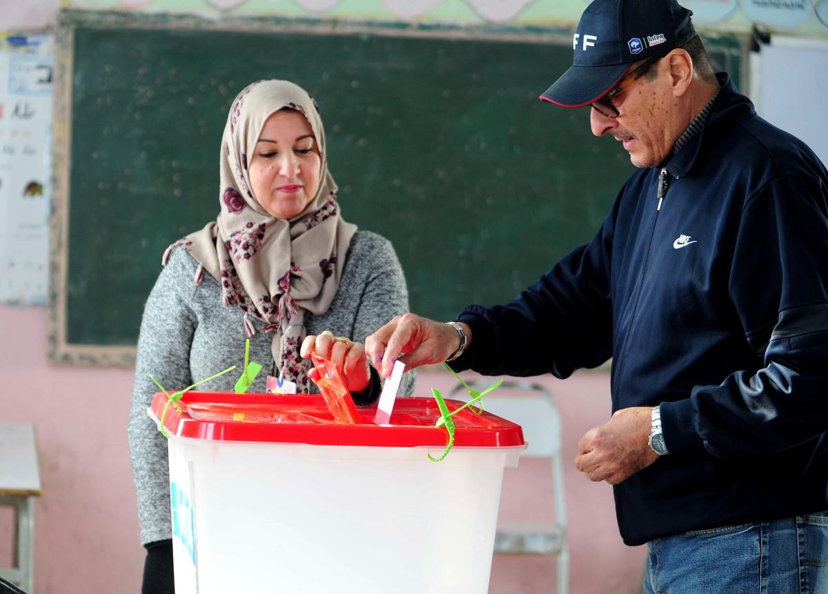 هيئة الانتخابات تعهدت بالحافظ على النزاهة خلال عملية التصويت 