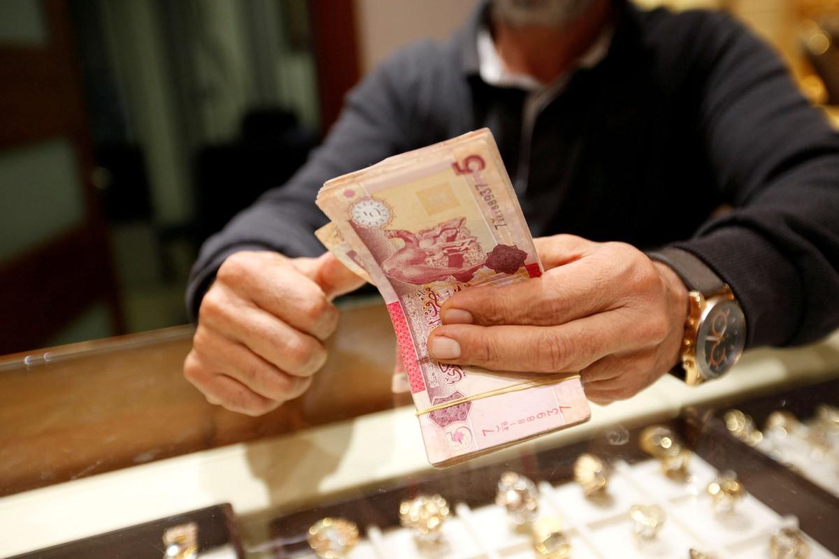 العملات استُخدمت لتمويل مشاريع البنية التحتية في شرق البلاد بعد الفيضانات المدمرة