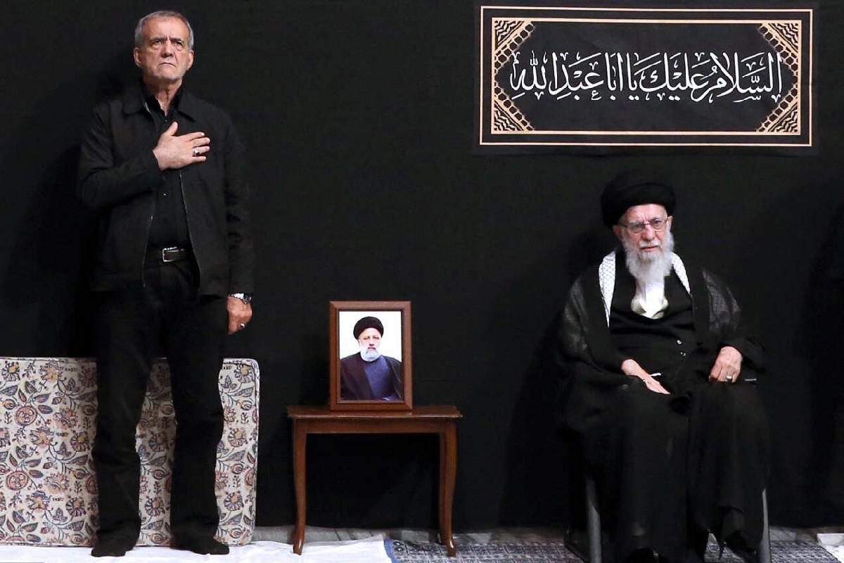 بزشيكان يتحصن بدعم خامنئي لحل المشكلات