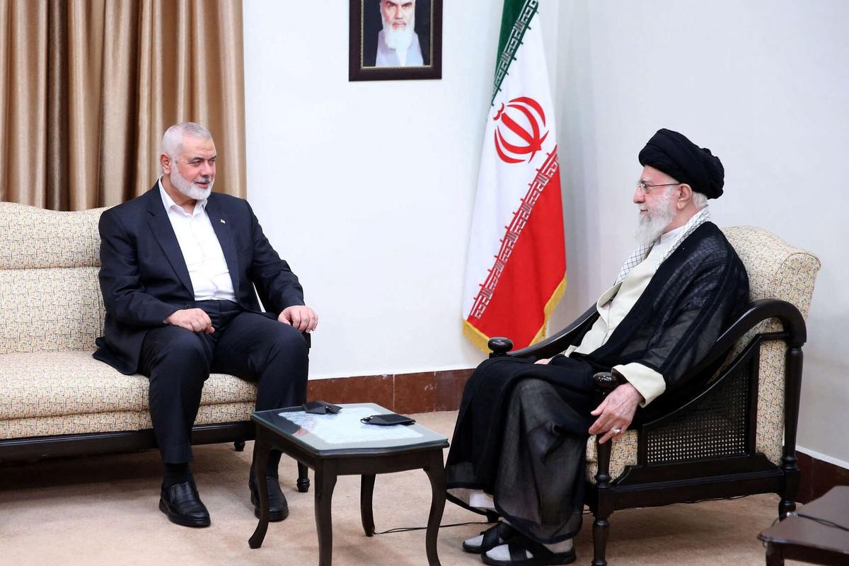 هنية زار طهران للمشاركة في احتفال تنصيب الرئيس الإيراني الجديد