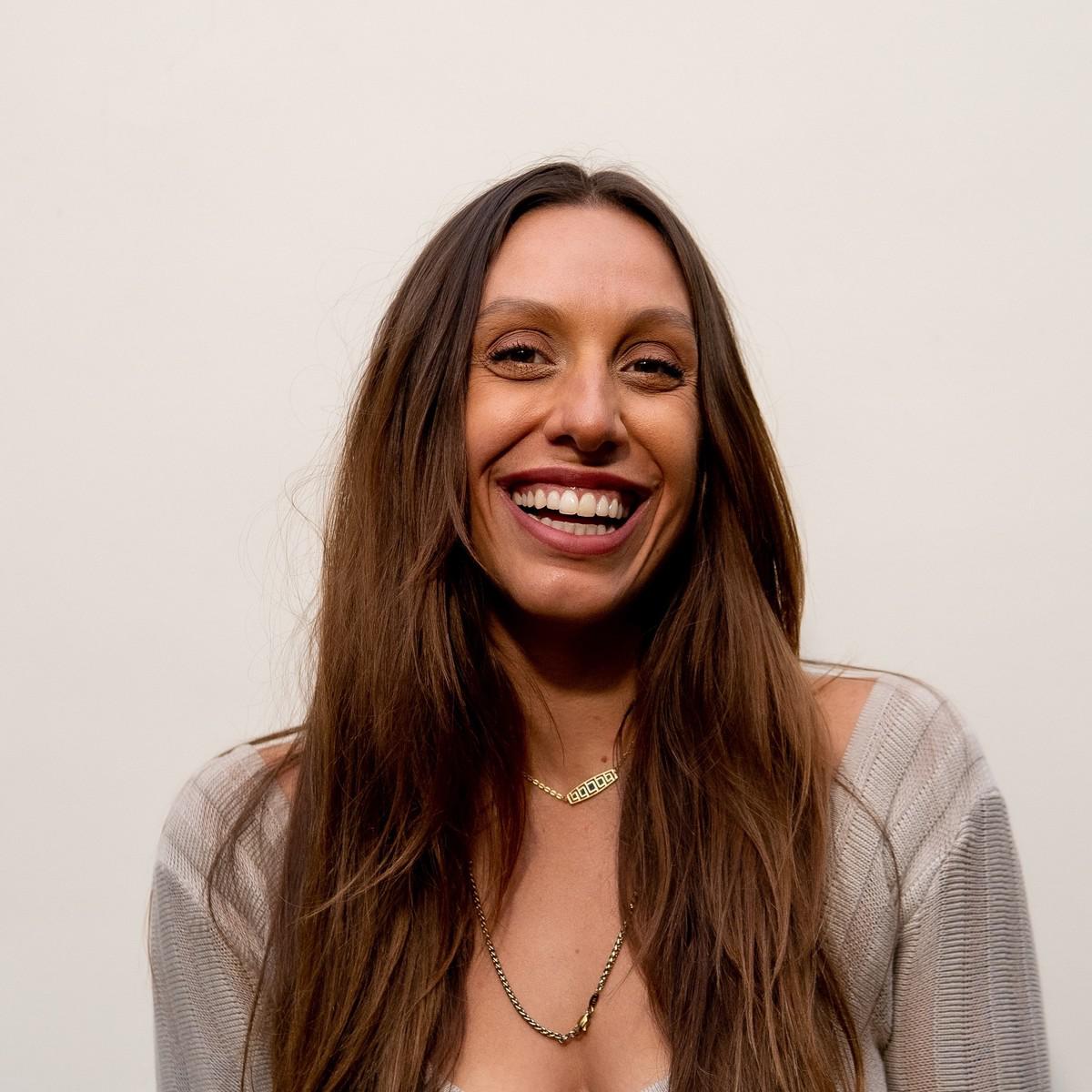  نيكول ﭬينيولا 