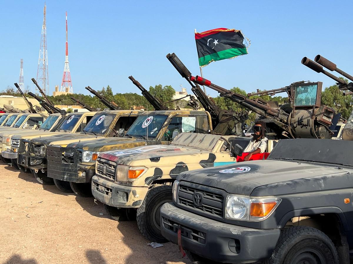 الجماعات المسلحة عقبة على طريق إنهاء الأزمة الليبية 