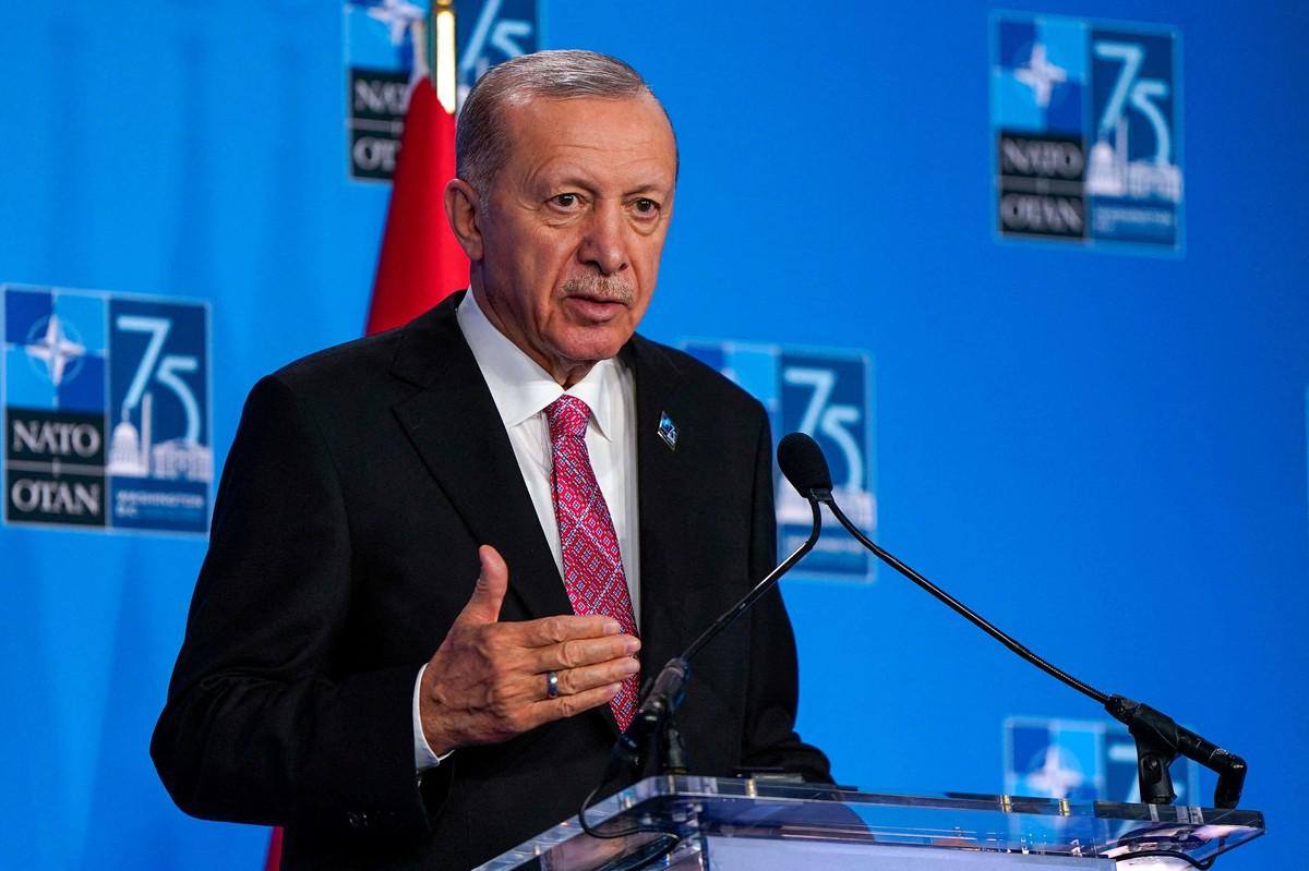 أردوغان يضغط لإنهاء الشراكة بين الناتو وإسرائيل 
