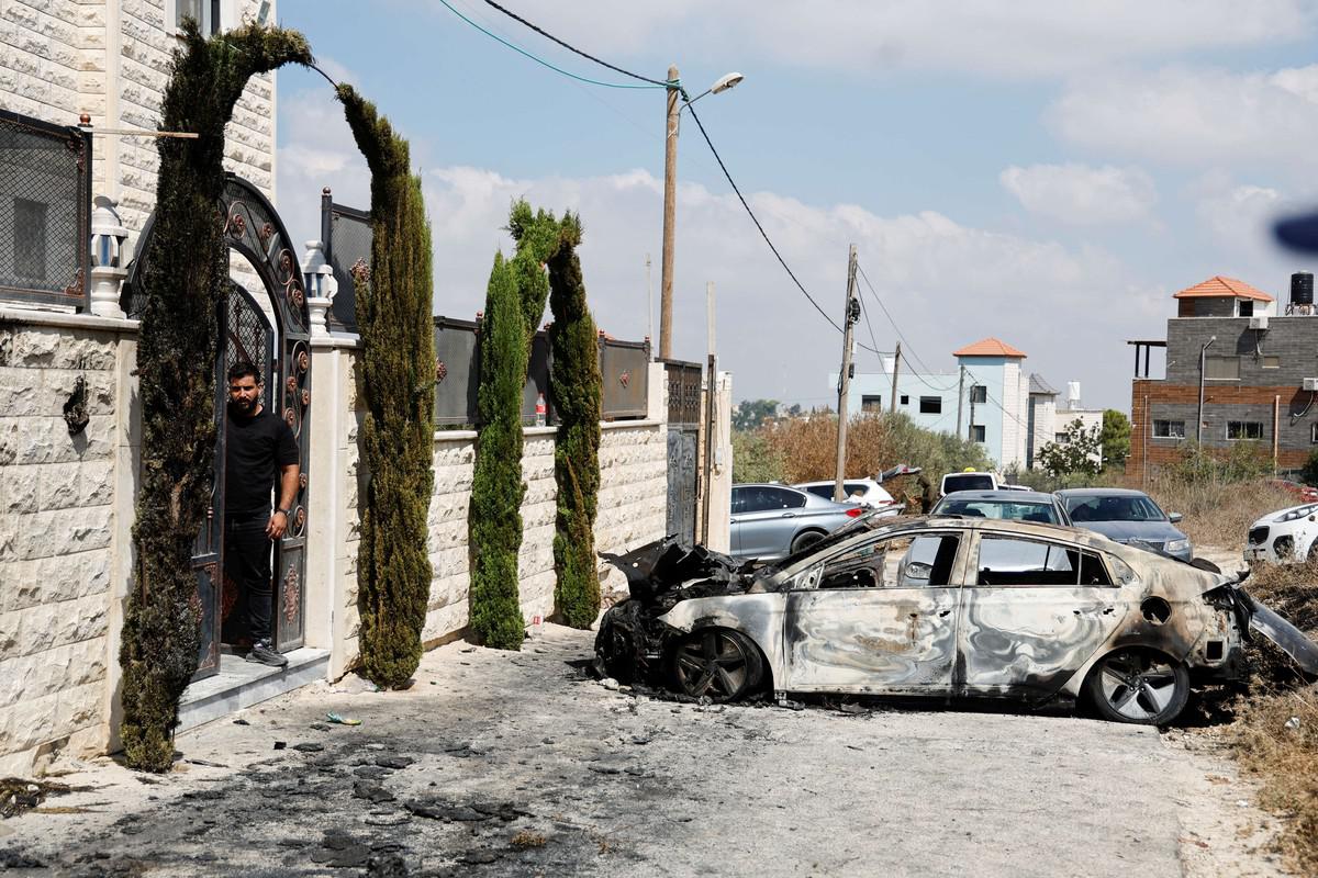 مقتل شخص وجرح اخر في هجوم المستوطنين على قرية جيت