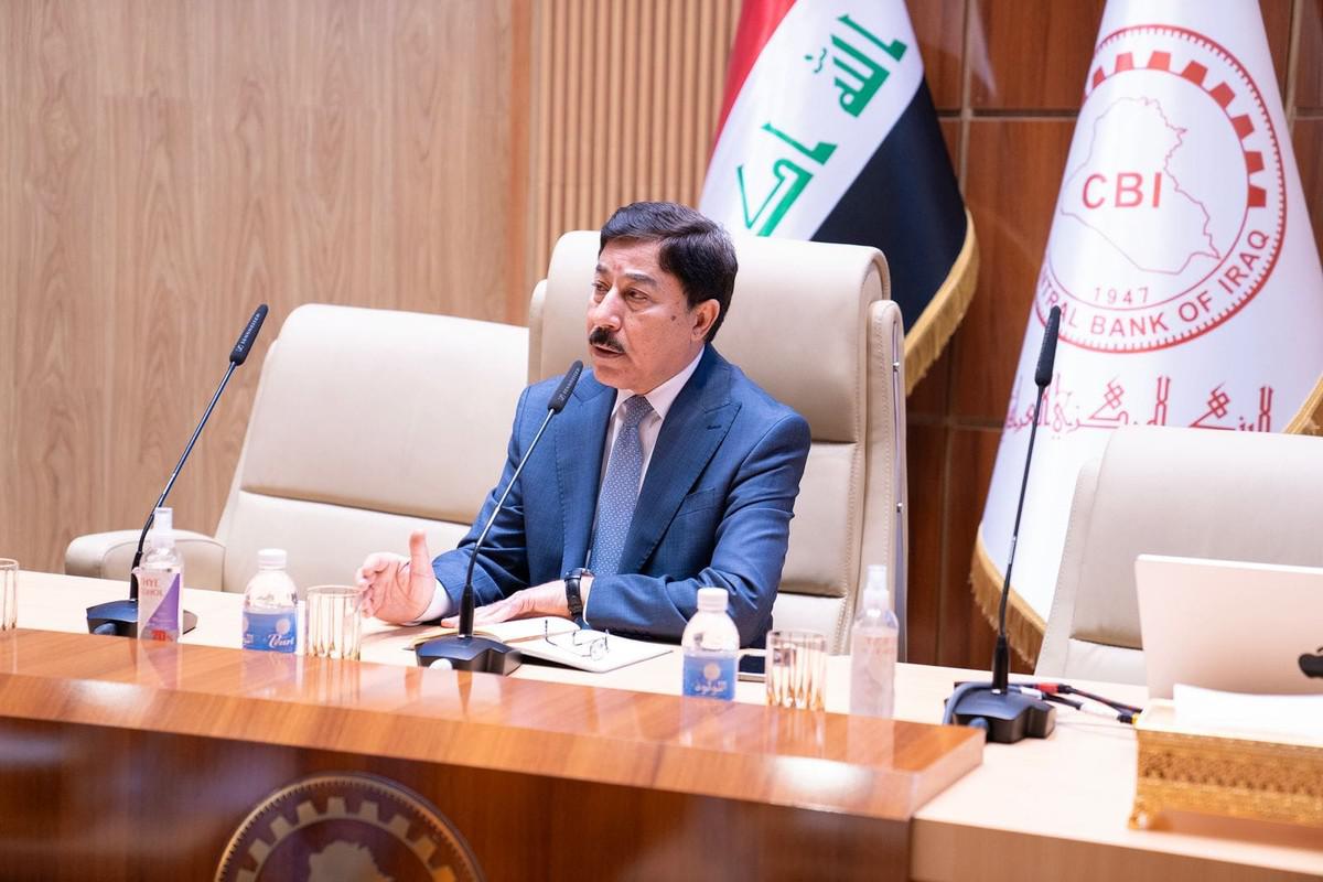 العلاق يقاوم ضغوطا تستهدف اقالته من منصبه