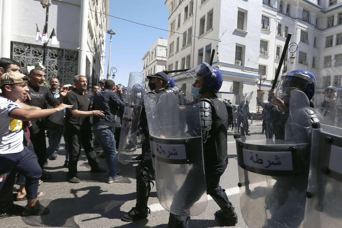 الجزائر تقمع أي صوت أو تحرك معارض لسياسات تبون 