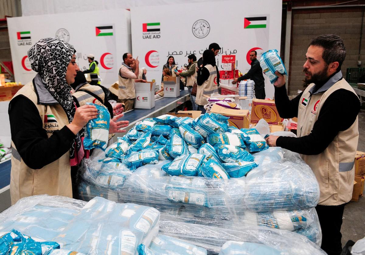 مبادرة إماراتية تلو الأخرى للتخفيف من حدة الكارثة في غزة 