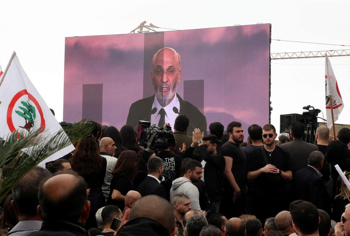 جعجع يتمنى على الشعب اللبناني أن يرى ماذا يحصل وأن يعرفوا لمن يصوتوا