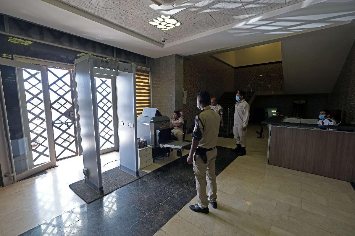 مساعي من جميع الأطراف للسيطرة على المصرف المركزي الليبي 