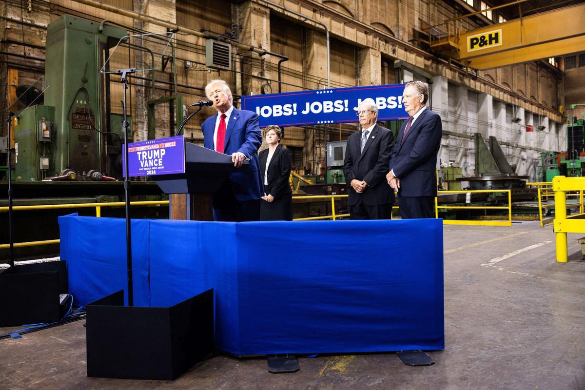 اتهام ايران بقرصنة حملة ترامب الانتخابية تزيده شعبية