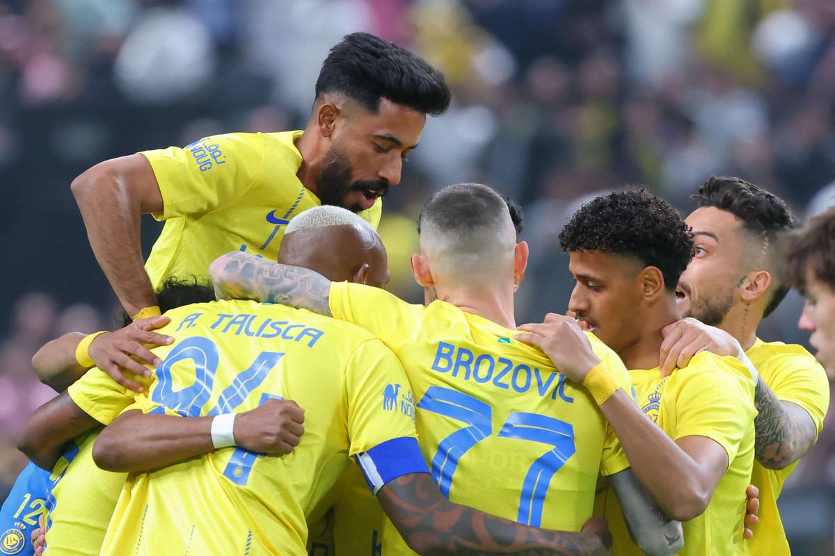النصر يستعد لمواجهة غريمه نادي الهلال