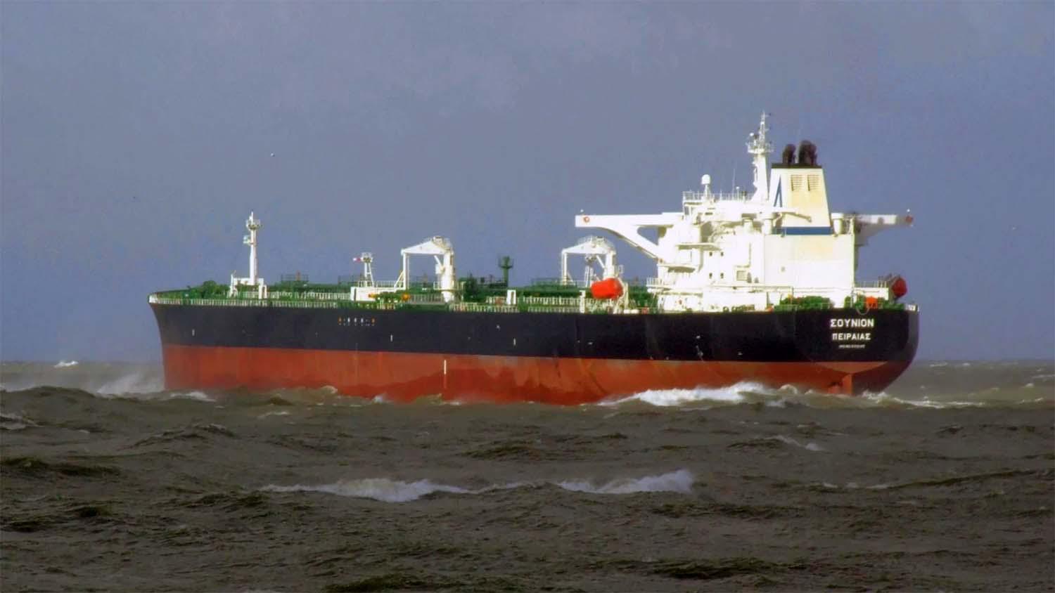 Sounion is  now anchored between Yemen and Eritrea