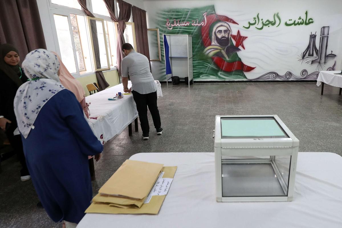  23 مليون ناخب يصوتون في انتخابات محسومة مسبقا