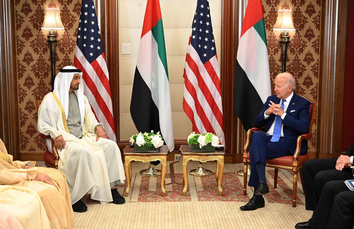 دبلوماسية اماراتية متعاظمة ومؤثرة تهدف لتكريس السلام