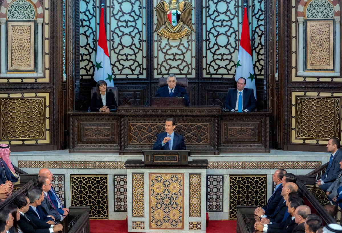 السوريون ينتظرون من السلطة تحسين الظروف المعيشية