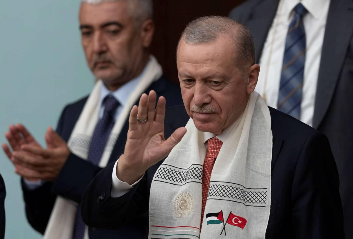 الرئيس التركي رجب طيب أردوغان في جلسة خاصة للبرلمان عن حرب غزة