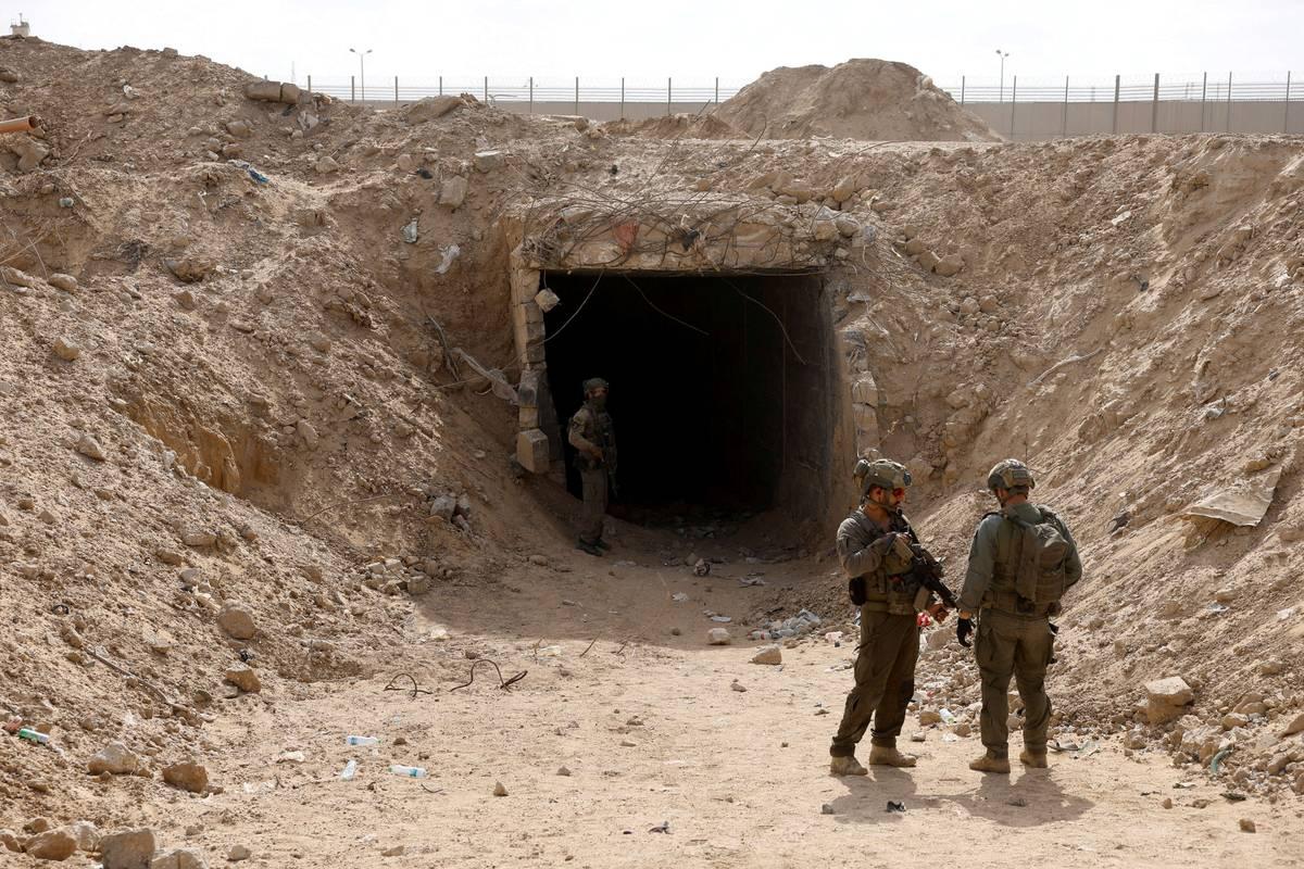 نفق بين مصر وغزة يكشف عنه الجيش الإسرائيلي
