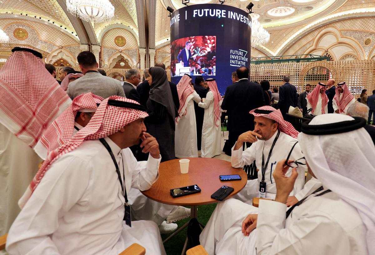 السعودية ماضية في خطة التطوير والتحديث وفق رؤية 2030