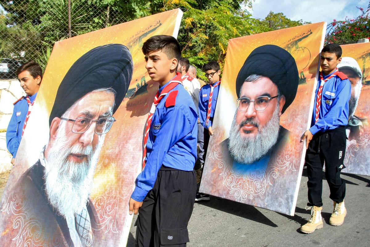خامنئي تأخر في تحذير نصرالله واخراجه من لبنان