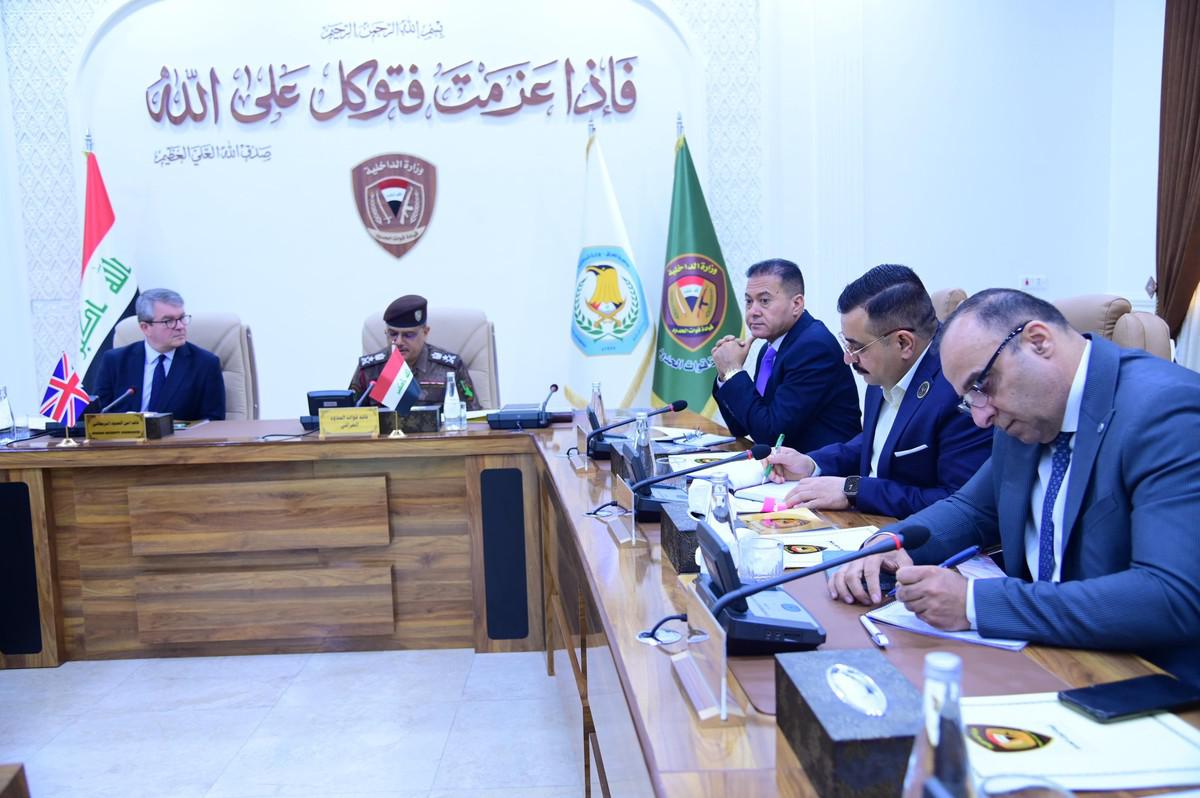 تعاون عراقي بريطاني لتفكيك شبكات التهريب  