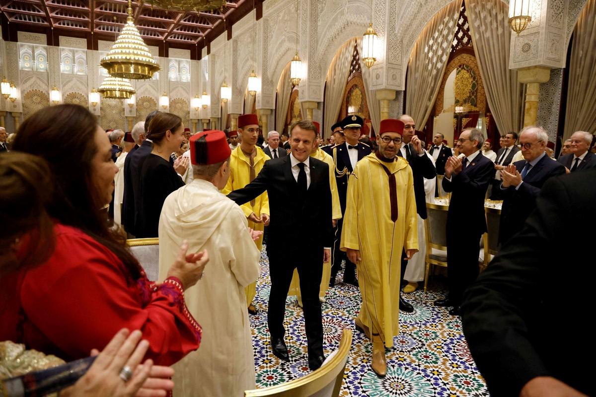 التقارب الفرنسي المغربي يغذي نظرية المؤامرة في الجزائر 