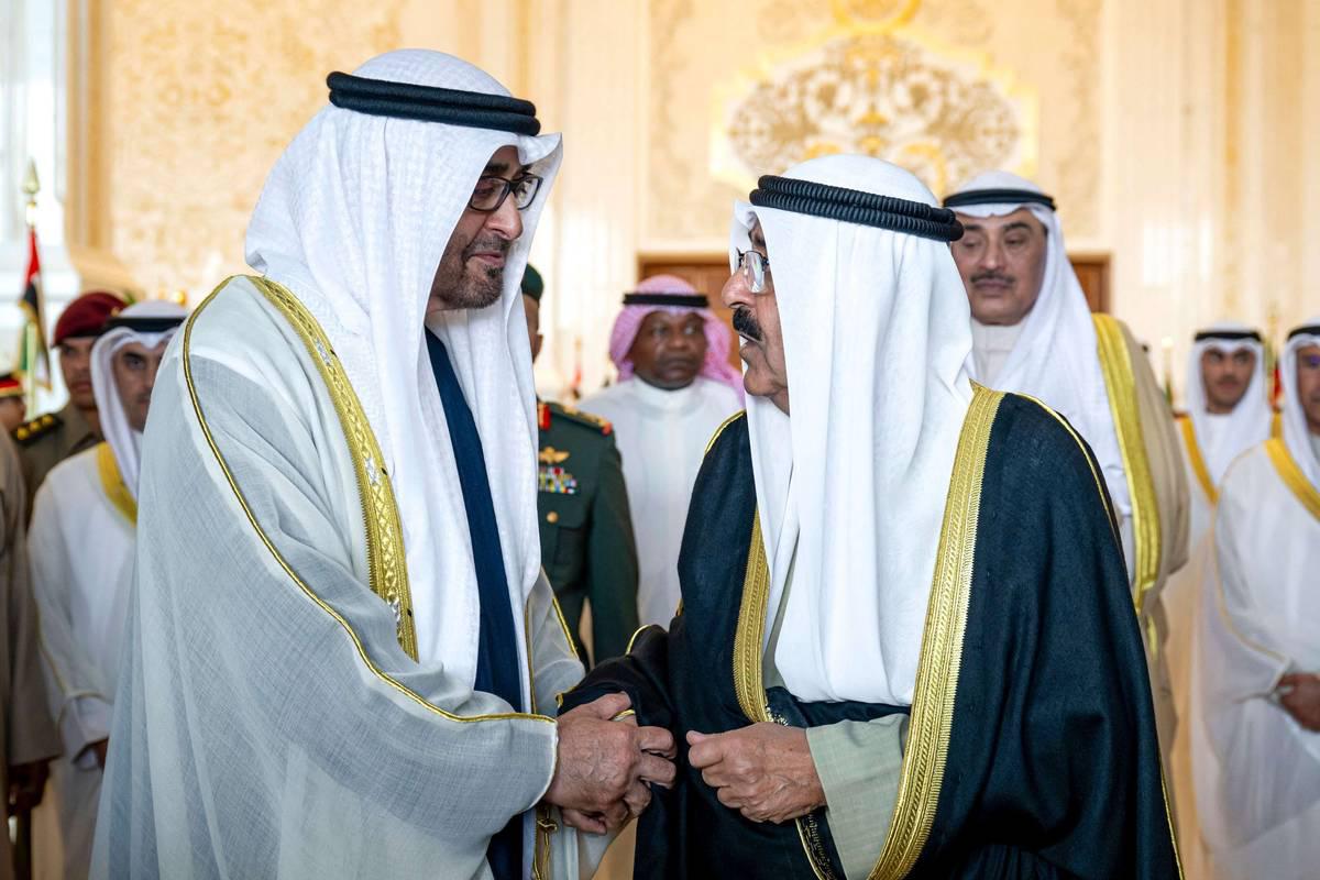 أمير الكويت الشيخ مشعل الأحمد يستقبل رئيس دولة الإمارات الشيخ محمد بن زايد