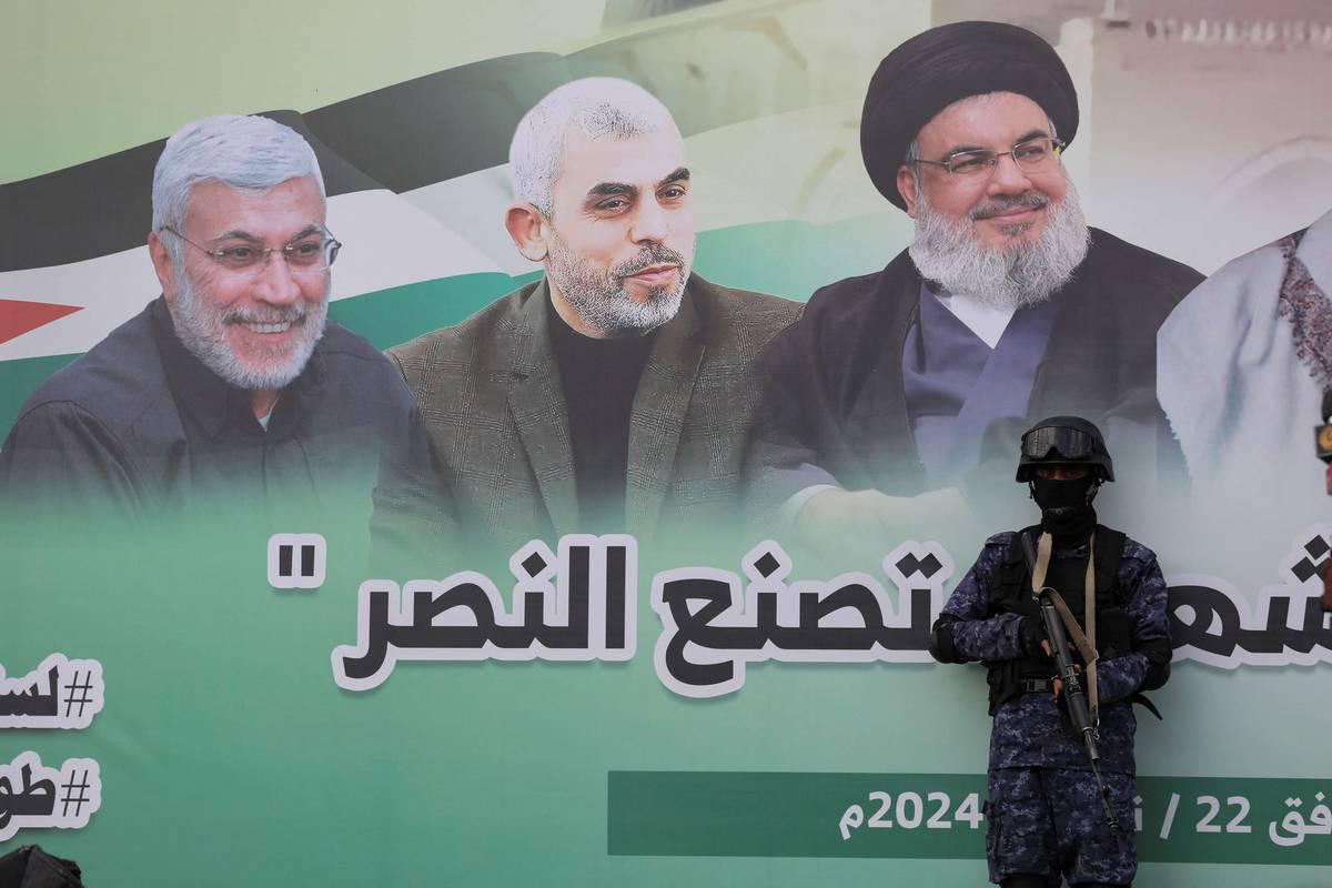 احتفال حوثي بقتلى الحلف الإيراني في غزة ولبنان وسوريا والعراق واليمن