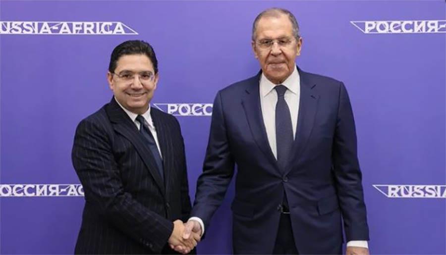 Bourita shaking hands with Lavrov