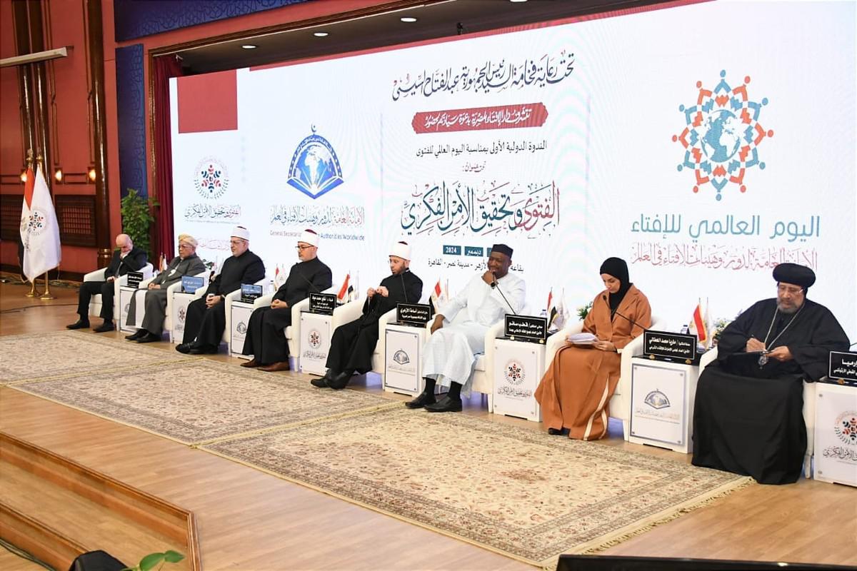 أضرار خطيرة تسببها آراء غير المختصين على المجتمعات 