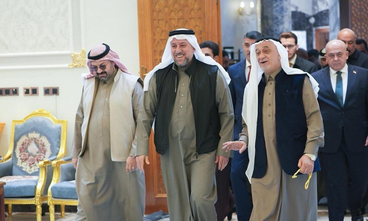 ترحيب السنّة بسقوط الأسد يتقاطع مع مخاوف الشيعة من توسع الحرب للعراق